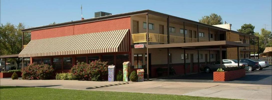 Big Bend Traveler'S Inn Great Bend Εξωτερικό φωτογραφία